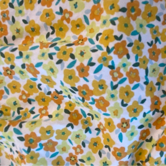 Tea Collection pull on shorts with pockets - Picture 5 of 5